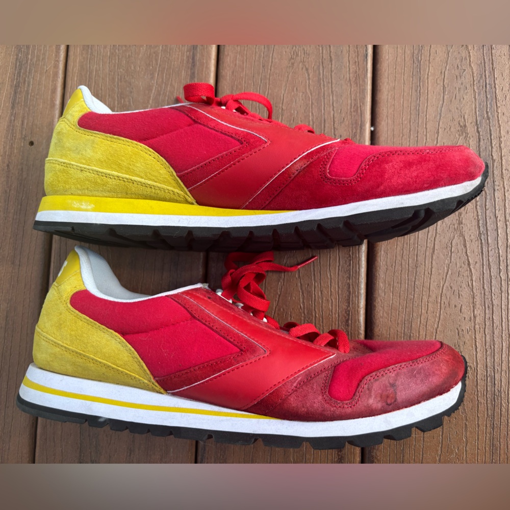 NIB BROOKS HERITAGE MENS CHARIOT 618 RETRO RED YELLOW SNEAKERS size 14